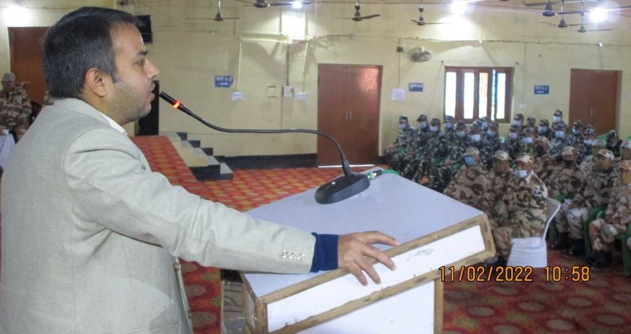 DM And SP Briefs Police Personal