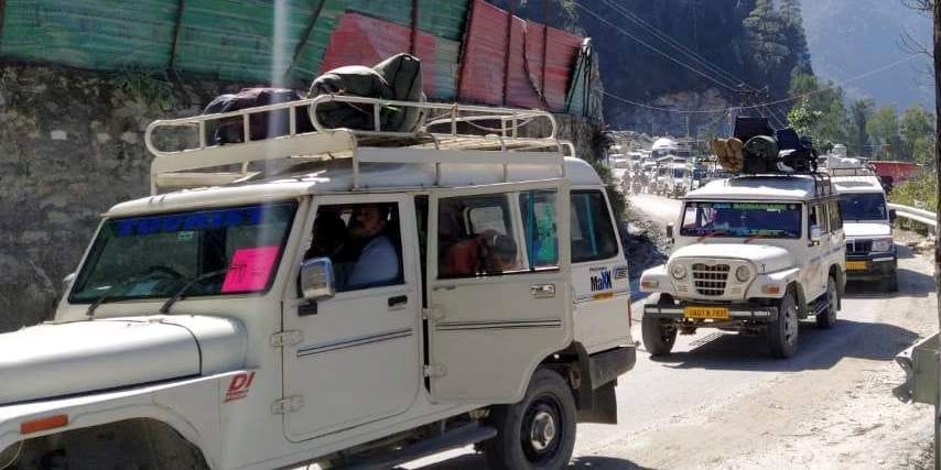 Polling parties stuck in jam for one and a half hours