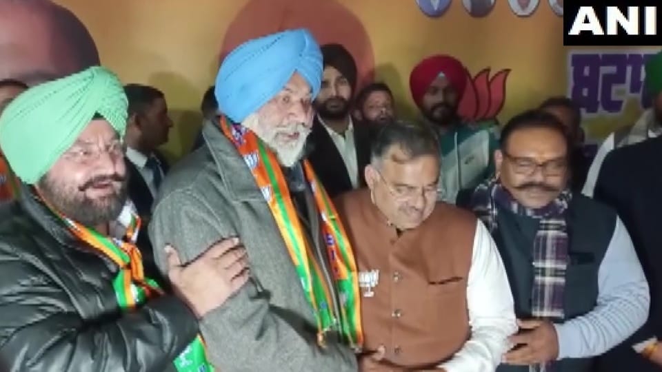 Shri Hargobindpur MLA Balwinder Singh Laddi rejoined BJP