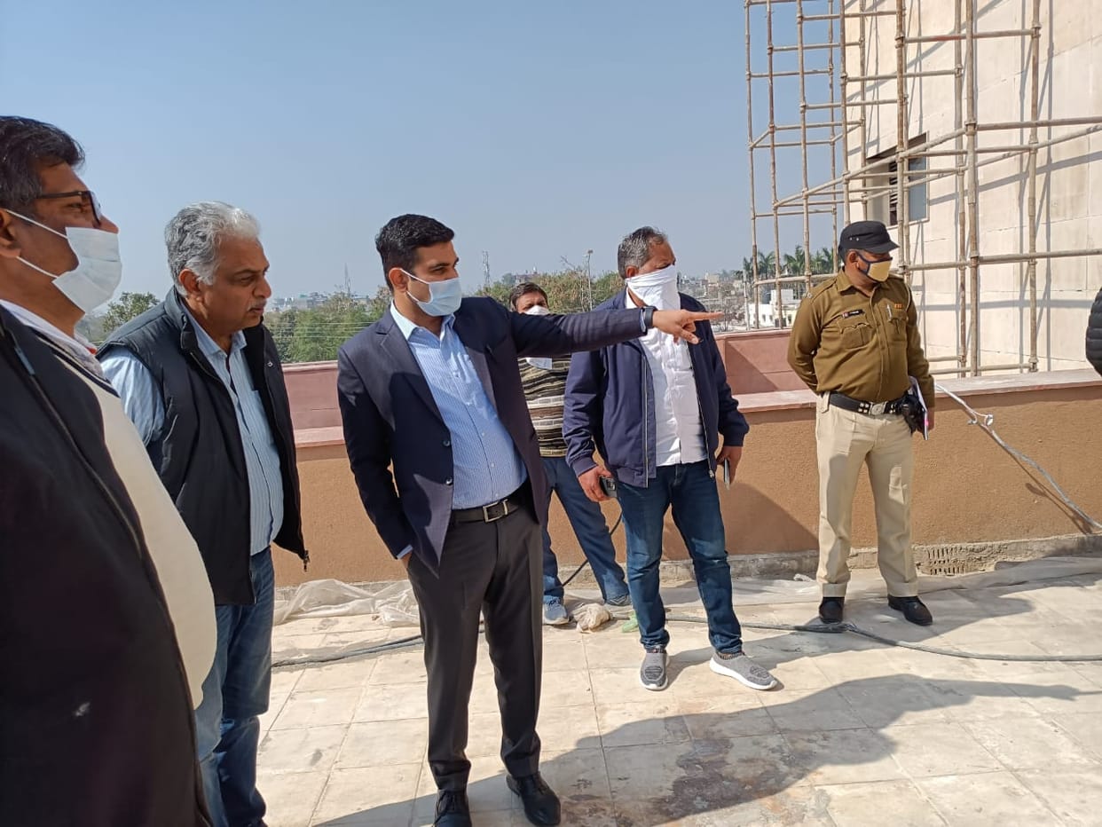 Complete the construction work of the small secretariat and the welcome gate by February 28