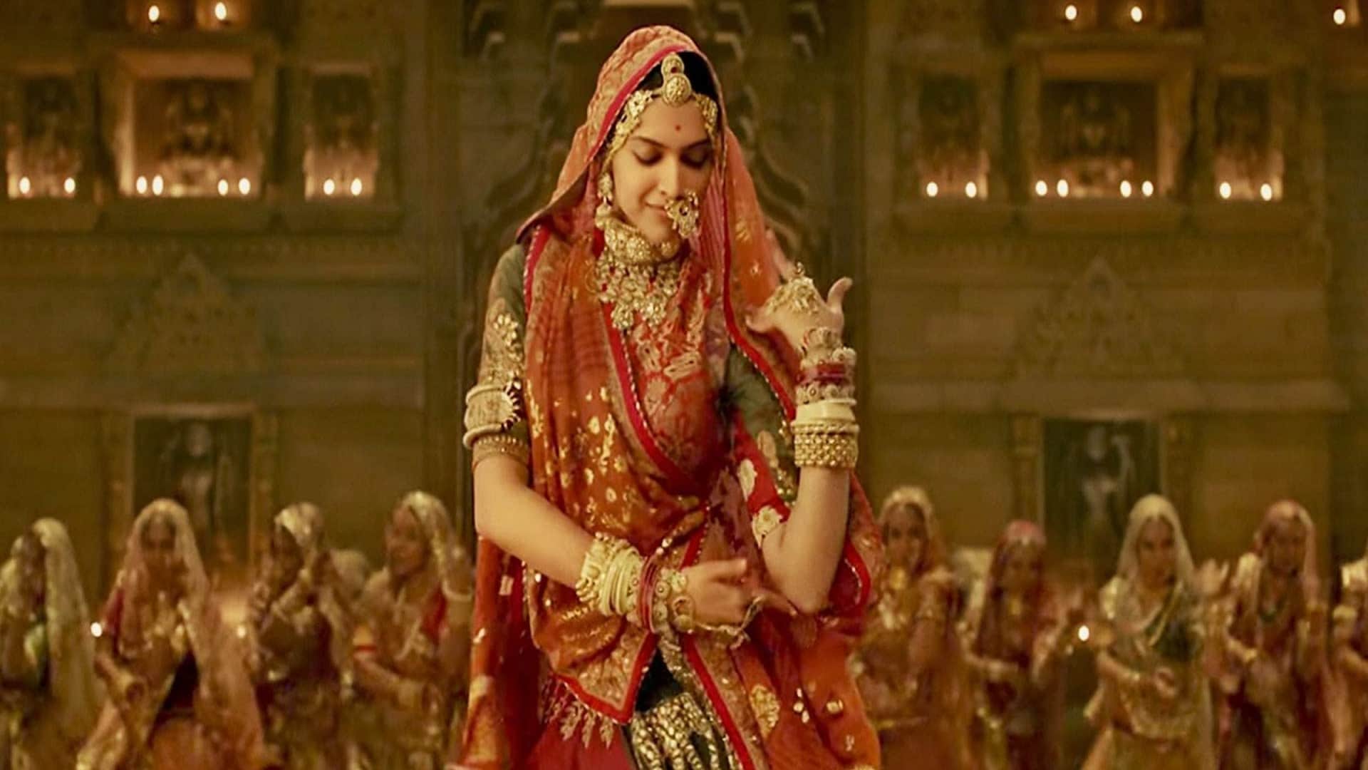 Not only Manushi Chhillar these actresses also won the hearts of fans in a royal look