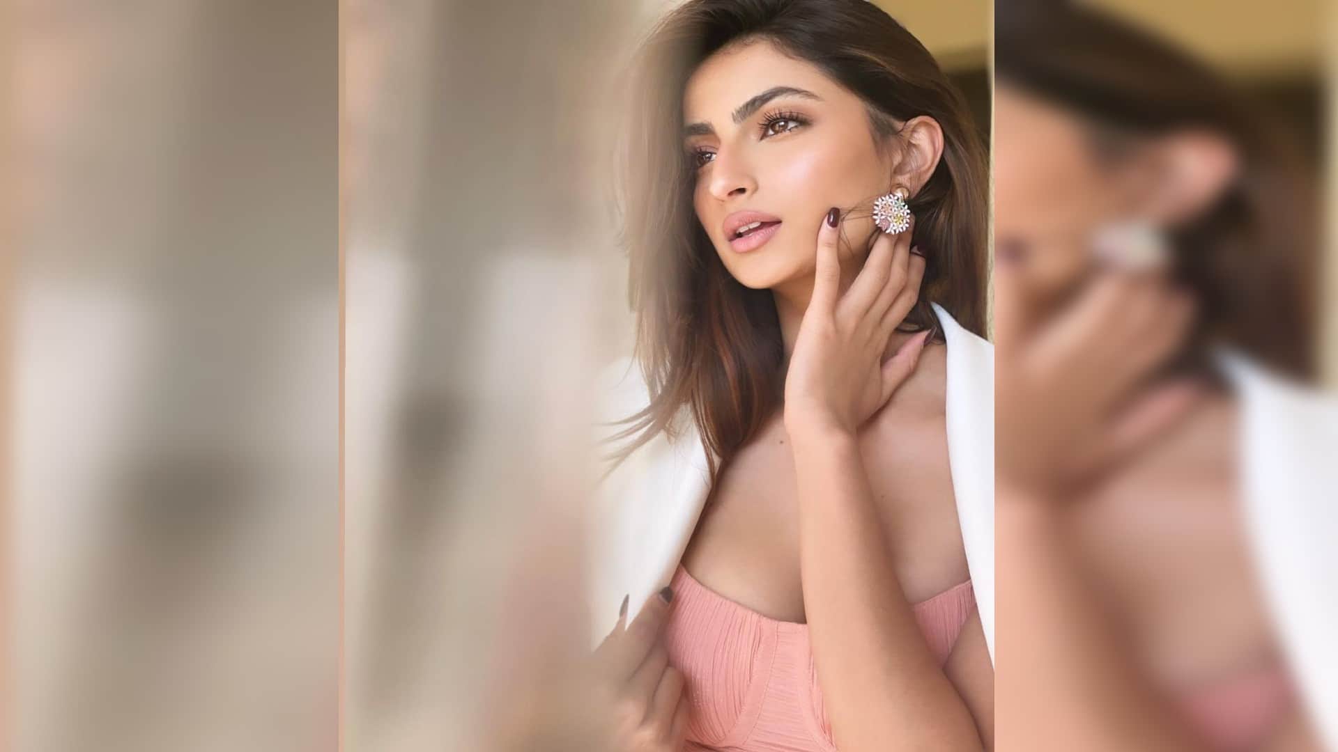 Shweta Tiwari Daughter Palak Tiwari Shares Stunning Photos Sangeeta Bijlani Commented