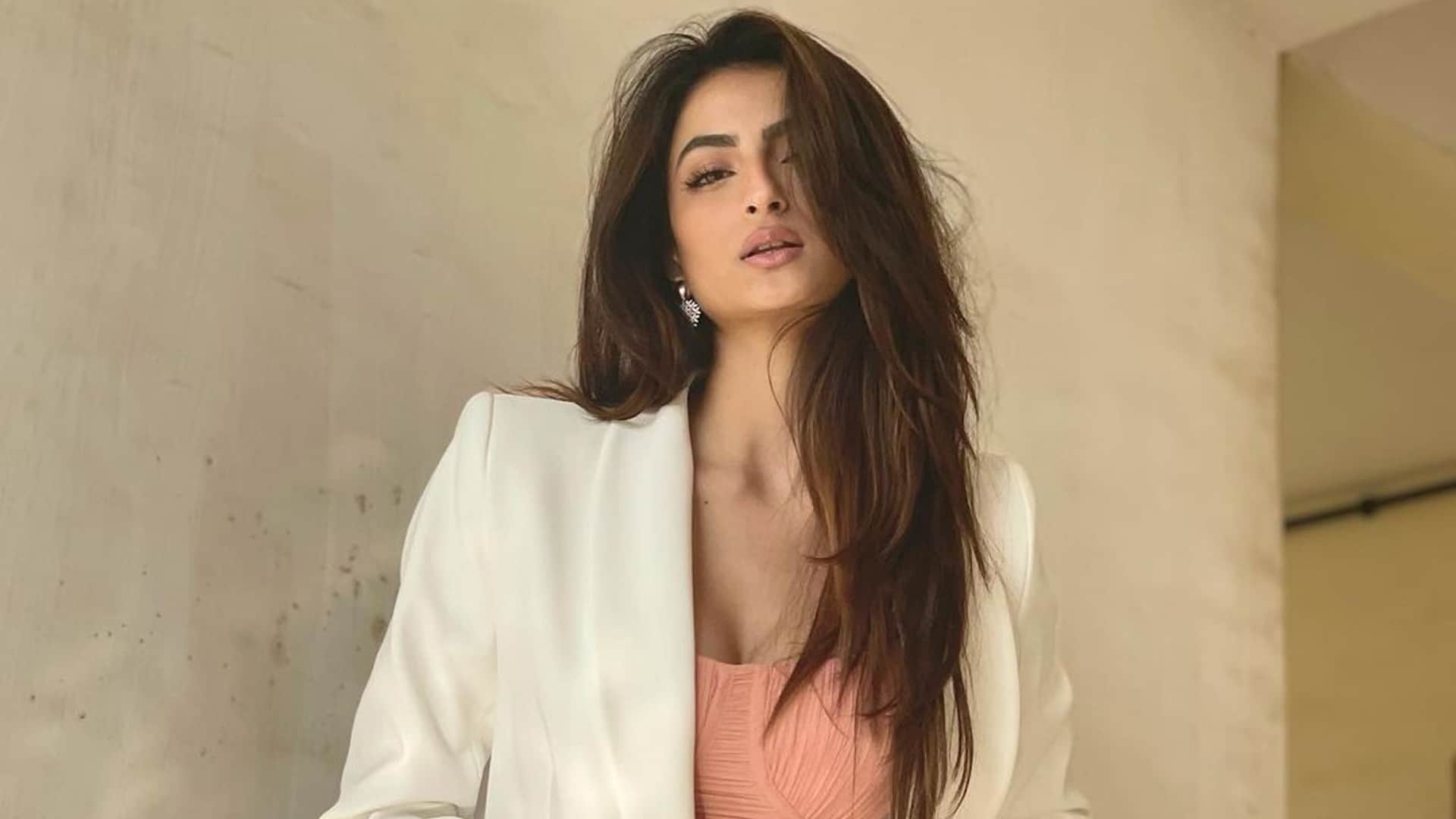 Shweta Tiwari Daughter Palak Tiwari Troll for Her Ramp Walk News in Hindi