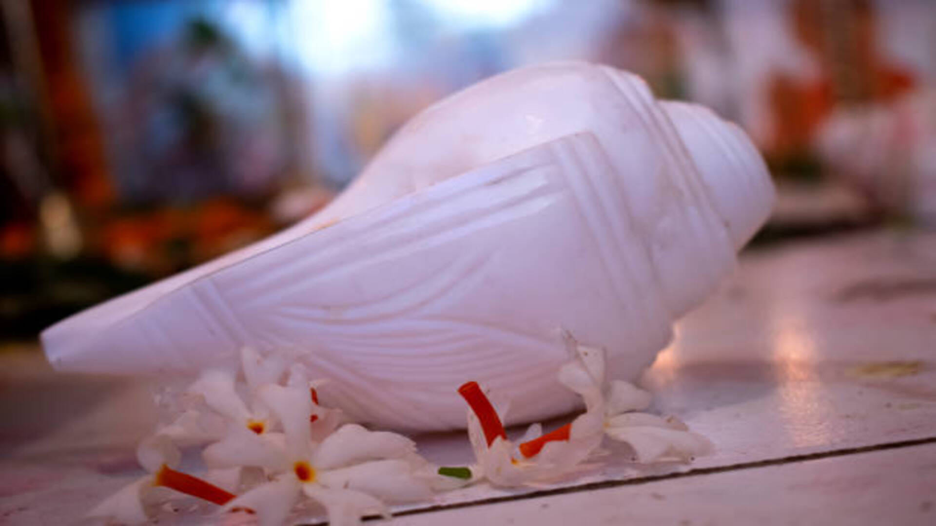 mahashivratri 2023 lord shiva puja vidhi know why jalabhishek on shivling did not with conch shell
