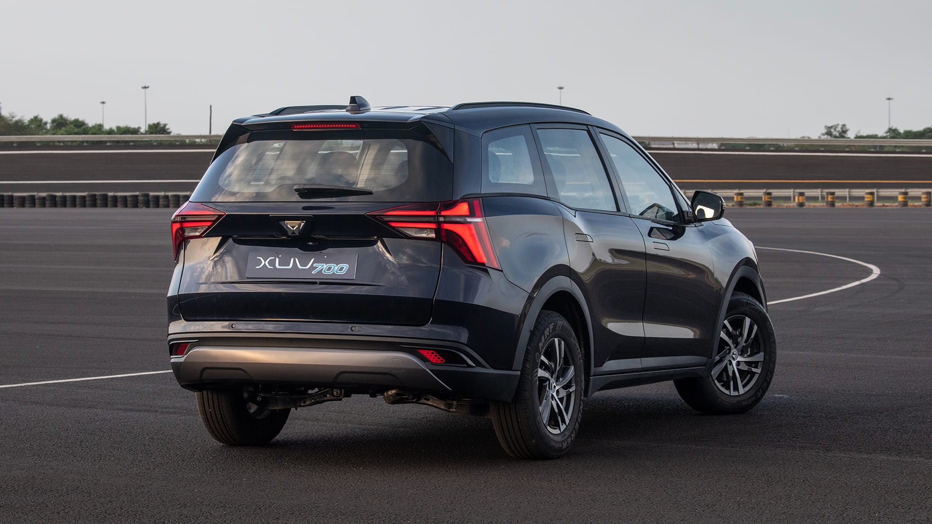 Mahindra XUV700 Electric Car Testing Starts Know details