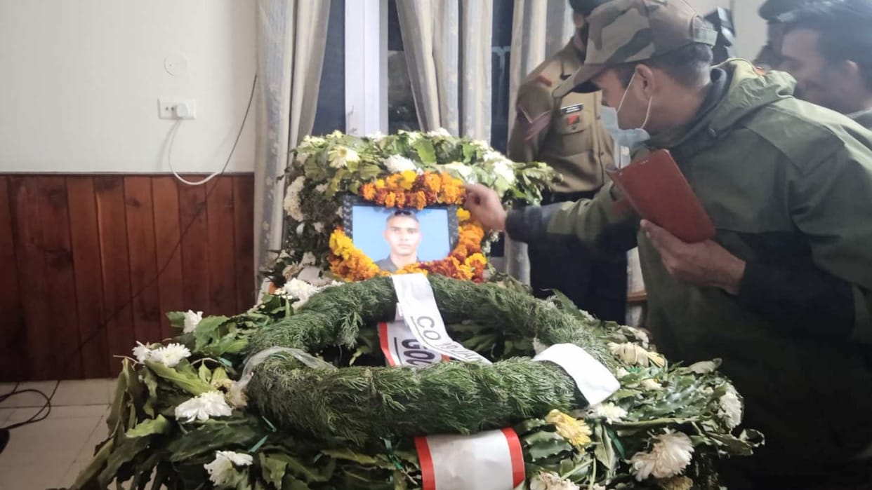 Martyr Ankesh mortal remains reached Bhota  On Sunday, the last rites will be performed in the native village of Seu