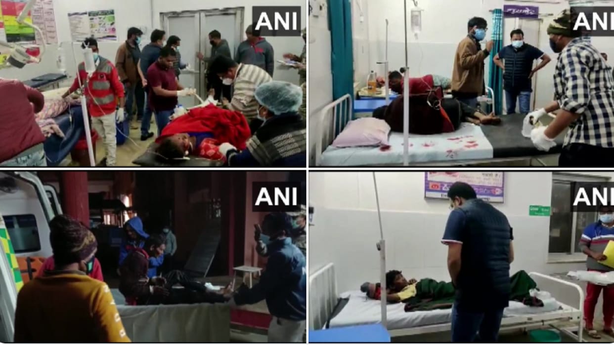 Chhattisgarh: A pick-up vehicle with 20 passengers on board overturned, 18 injured