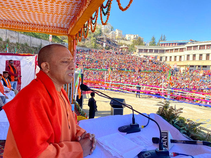 Uttarakhand Election 2022: BJP star campaigner CM Yogi will hold public meeting in Uttarakhand today, the last day of election campaign