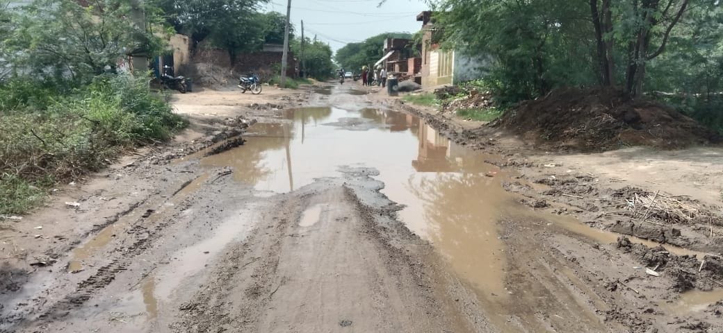 The road leading to the power office is in bad condition, the driver is upset