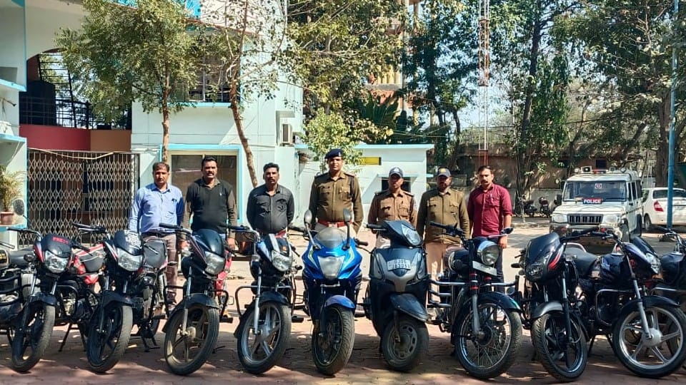 Indore: Petrol pumps were planning for robbery, five arrested... 16 bikes stolen worth Rs 20 lakh seized