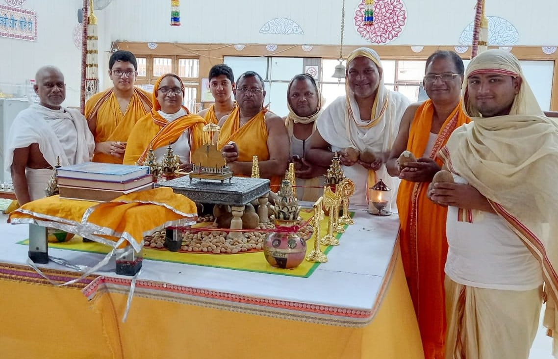 The building of religion stands on the foundation of renunciation: Shastri
