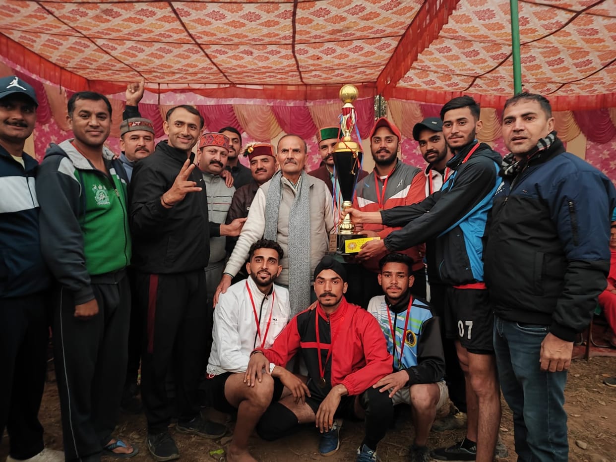 gojar team win volleyball pratiyogita in ponta sahib