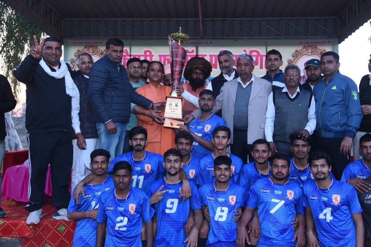 Football: Camry A's team champion in senior category