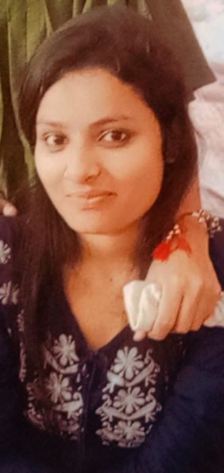 Girl crossing railway line with earphone dies after being hit by train