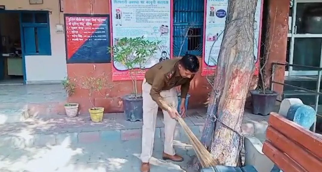 Cleanliness campaign: From minister to sentry, sweep