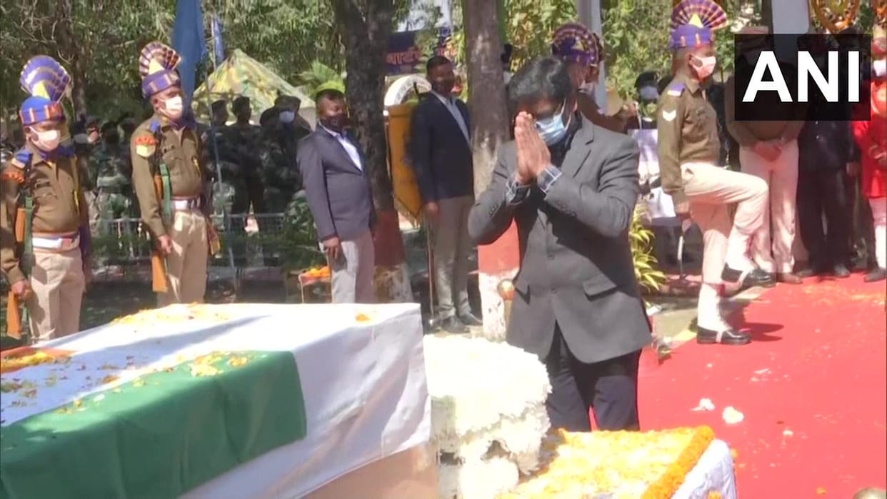 Jharkhand CM Hemant Soren paid tribute to Assistant Commandant Shanti Bhushan Tirki of CRPF 168 Battalion