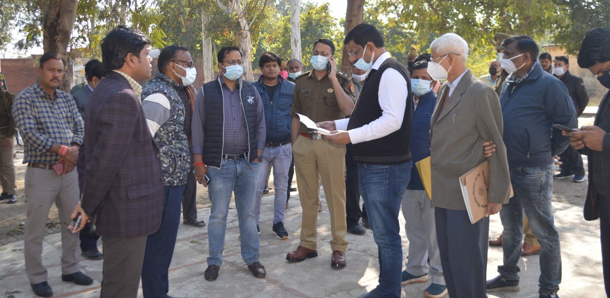 Hathras: Taking stock of the preparations for the departure of the polling personnel