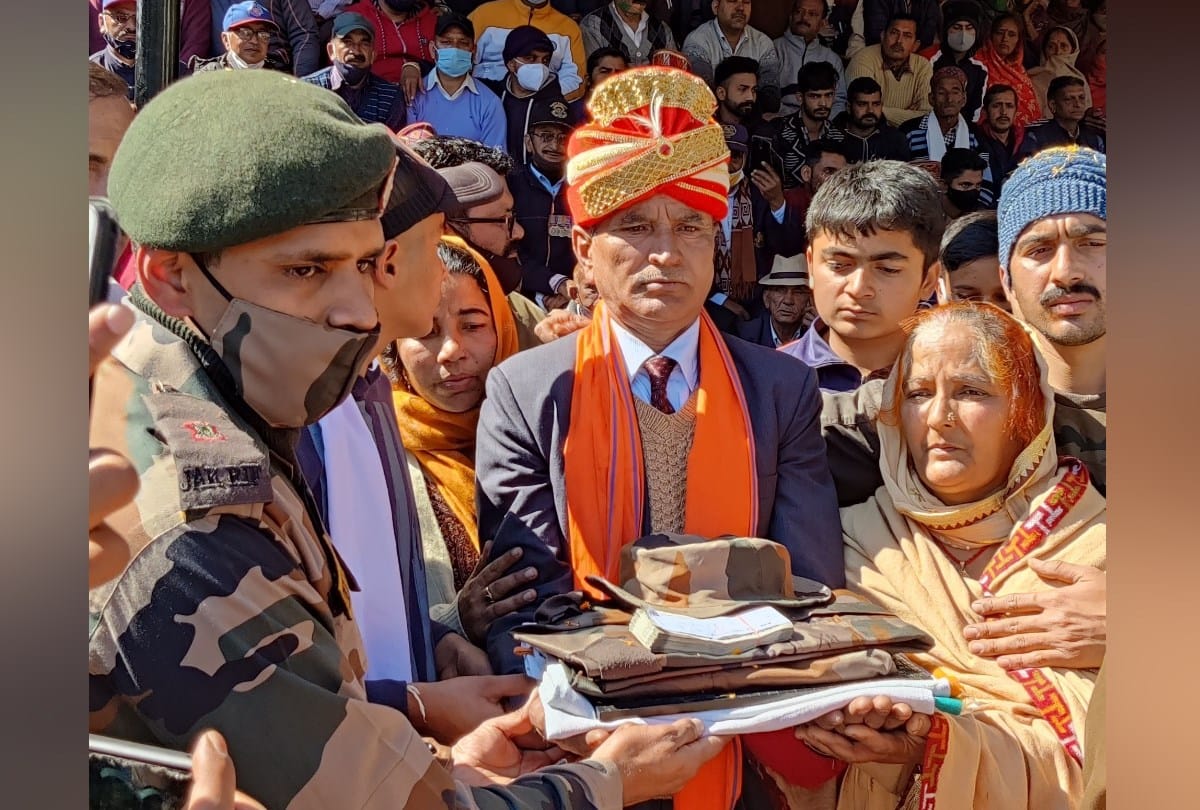 martyr ankesh bhardwaj cremation Thousands bid tearful adieu