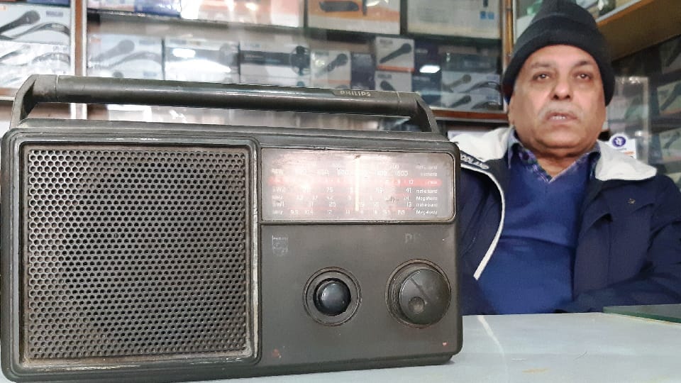 World Radio Day : Only one Radio Shop left in Amritsar hall Market
