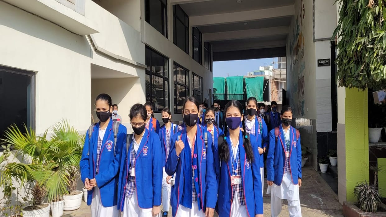 Schools of all boards will open on monday in agra