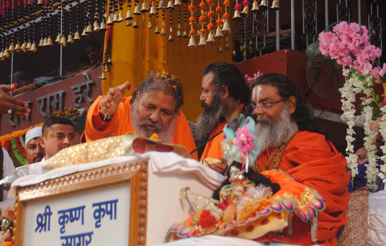 no space for poor and rich in friendship said  vedanti maharaj