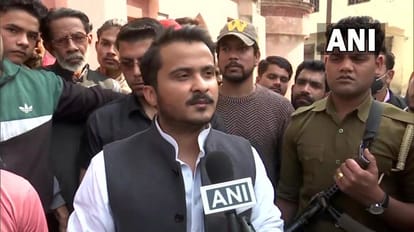 Notice to CBSE, KGMU and Lucknow Municipal Corporation on Azam Khan son Abdullah Azam petition