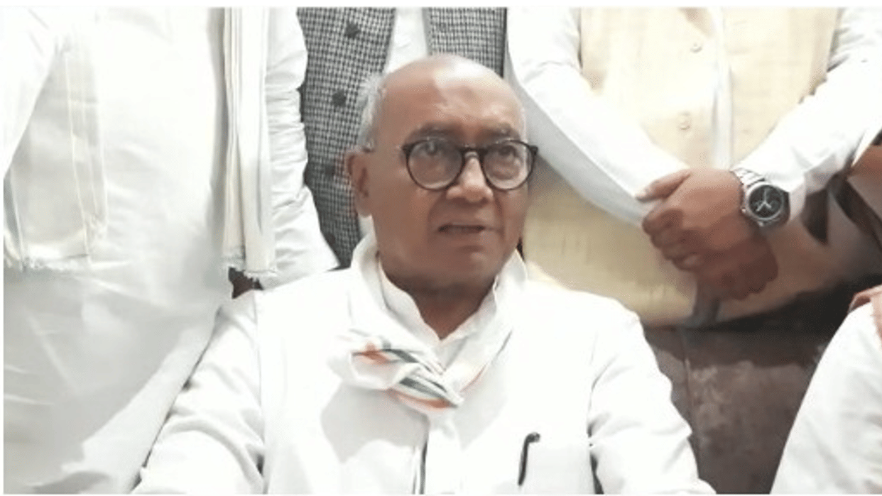 Bhopal Diggi's taunt on Uma: Former CM Digvijay Singh said empty cartridges only explode, bullets do not have effect