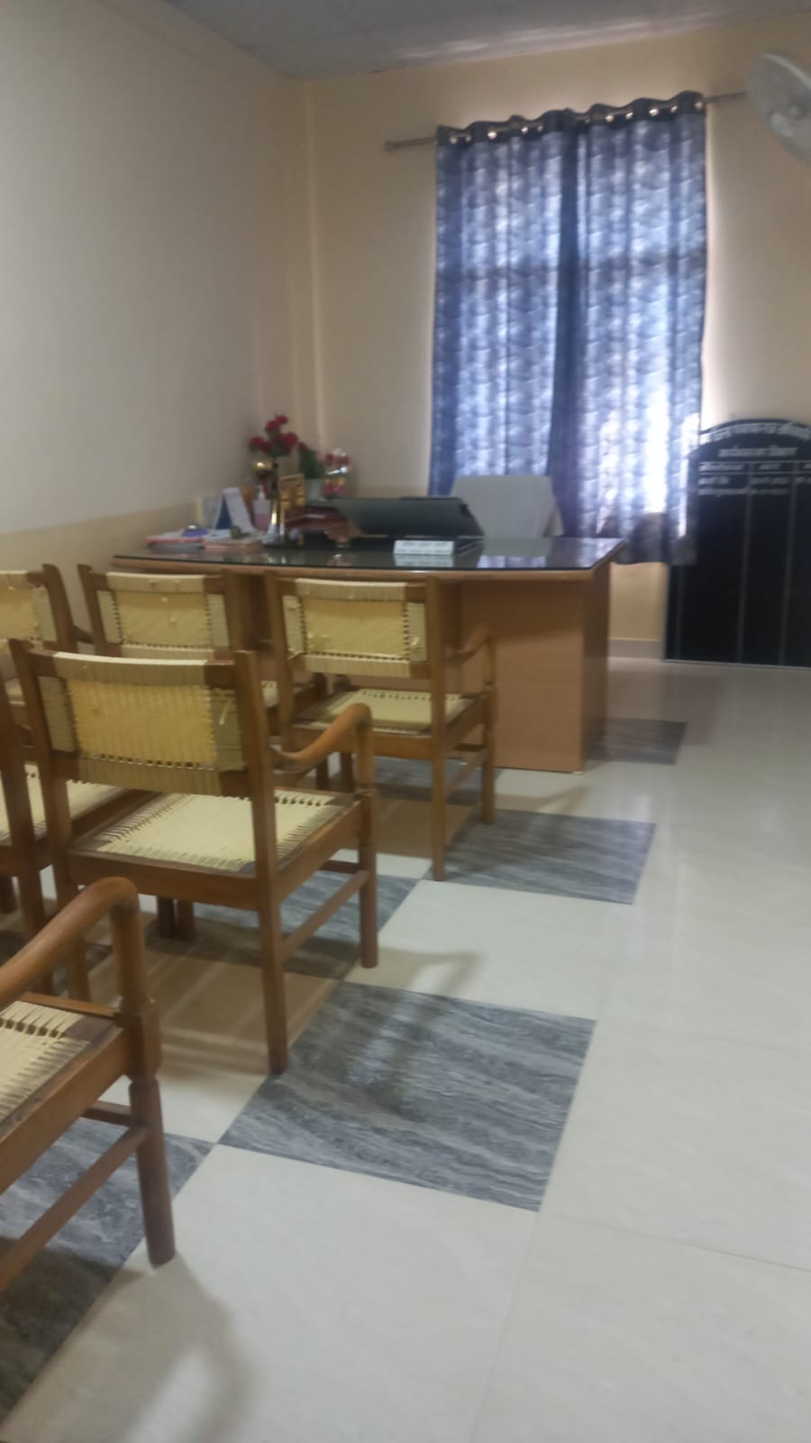 The officers of Vikas Bhavan did not get tired, mostly absent