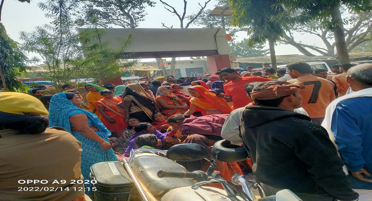 road accident in Ghazipur three people died after speeding truck hit them bike