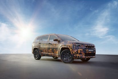 Jeep Meridian 3-row SUV India debut on 29 March 2022 Jeep India dealerships unofficially starts bookings for Jeep Meridian