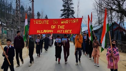 tiranga rally against terrorism in Kupwara, slogans of Bharat Mata ki Jai with national anthem