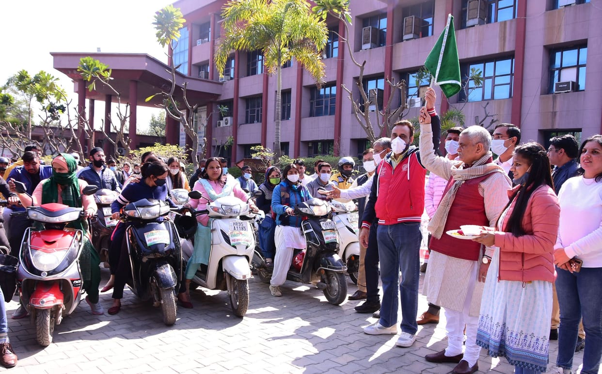 Big cleanliness drive started with bike rally