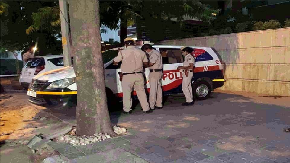 delhi police arrested the accused of killing two women in welcome area