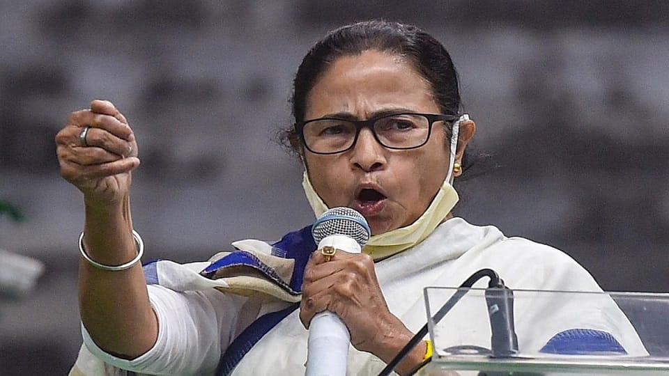 Bengal: Mamata Banerjee Ekla Chalo Strategy, challenge of compulsion, between ambition and reality