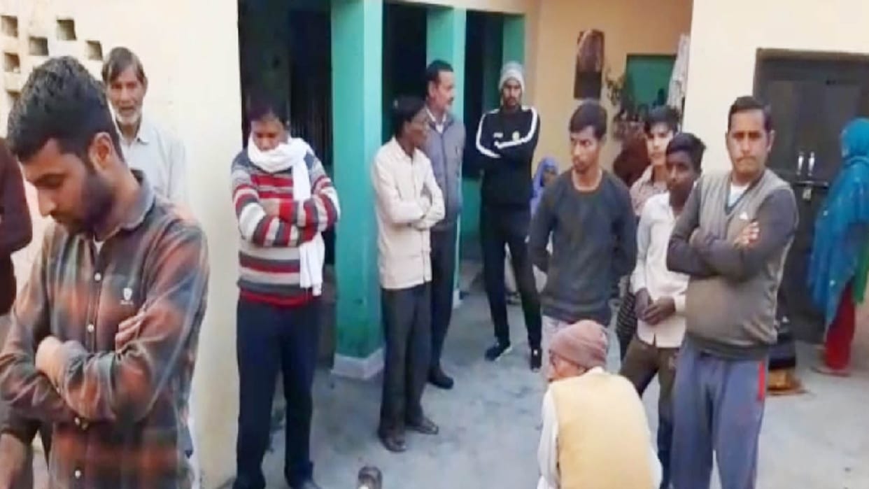UP Crime News: A youth has murdered his father for rupees in a village of Muzaffarnagar