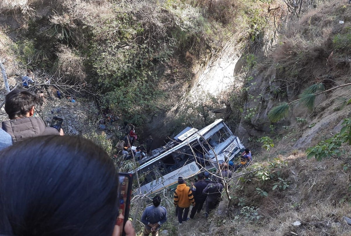 hrtc bus accident near jhakri himachal pradesh