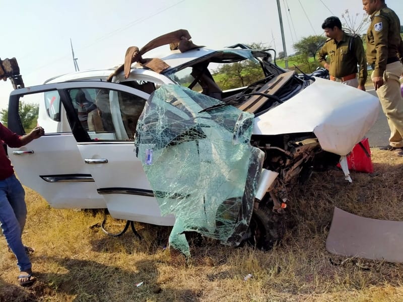Ratlam road accident: Newly married couple died in a road mishap near Ratlam