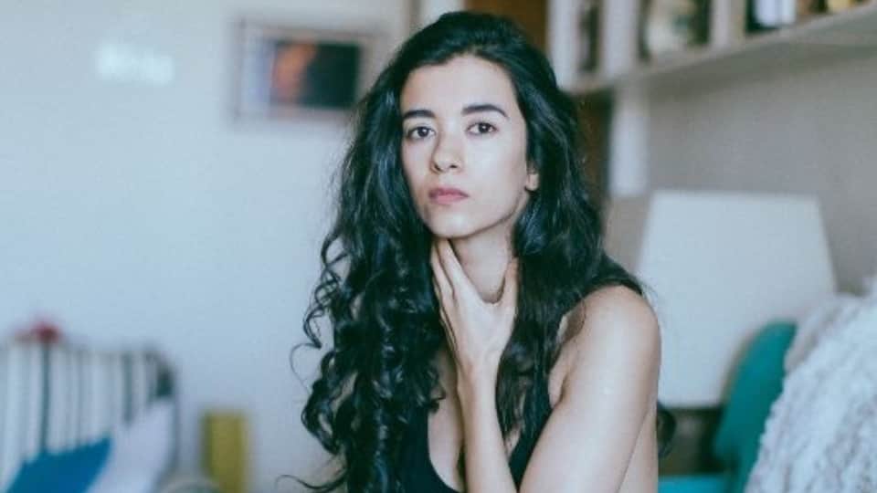 Saba Azad react to Comment like mad and user telling her to get therapy hrithik roshan GF reply is epic