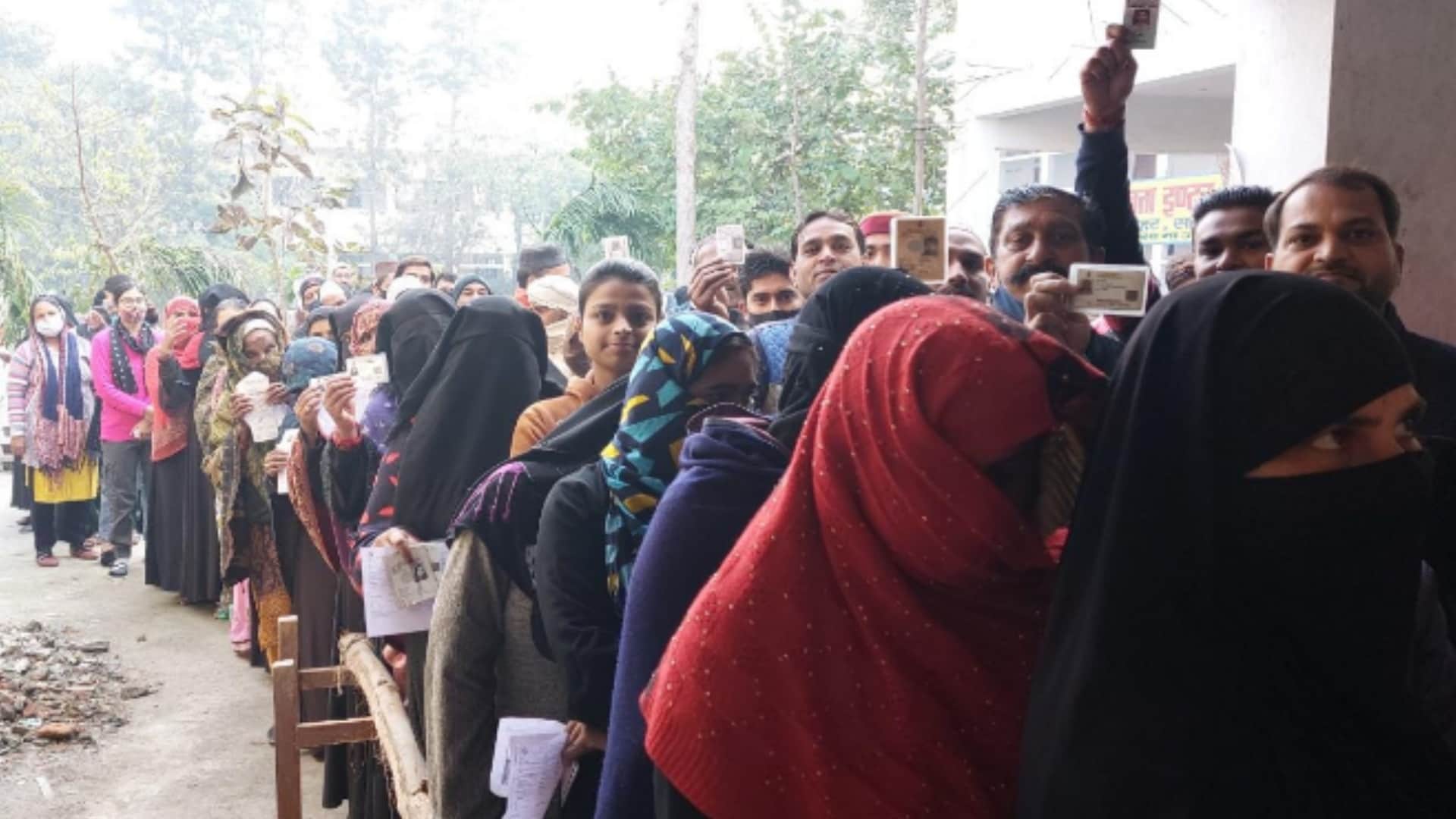 UP Chunav 2022 : Muslim voters have not divided but Dalits voters divided every assembly seat in first phase