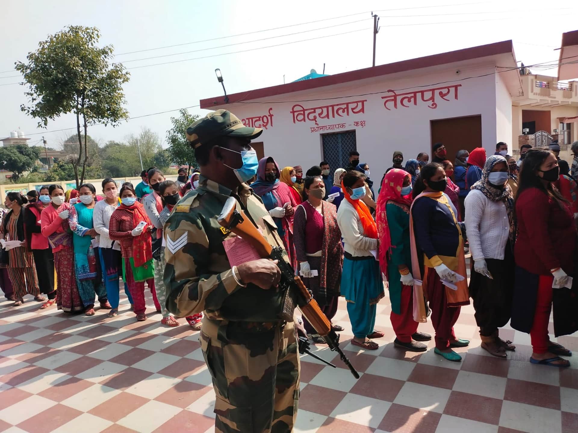 Uttarakhand Election 2022: Enthusiasm seems in women, see photos