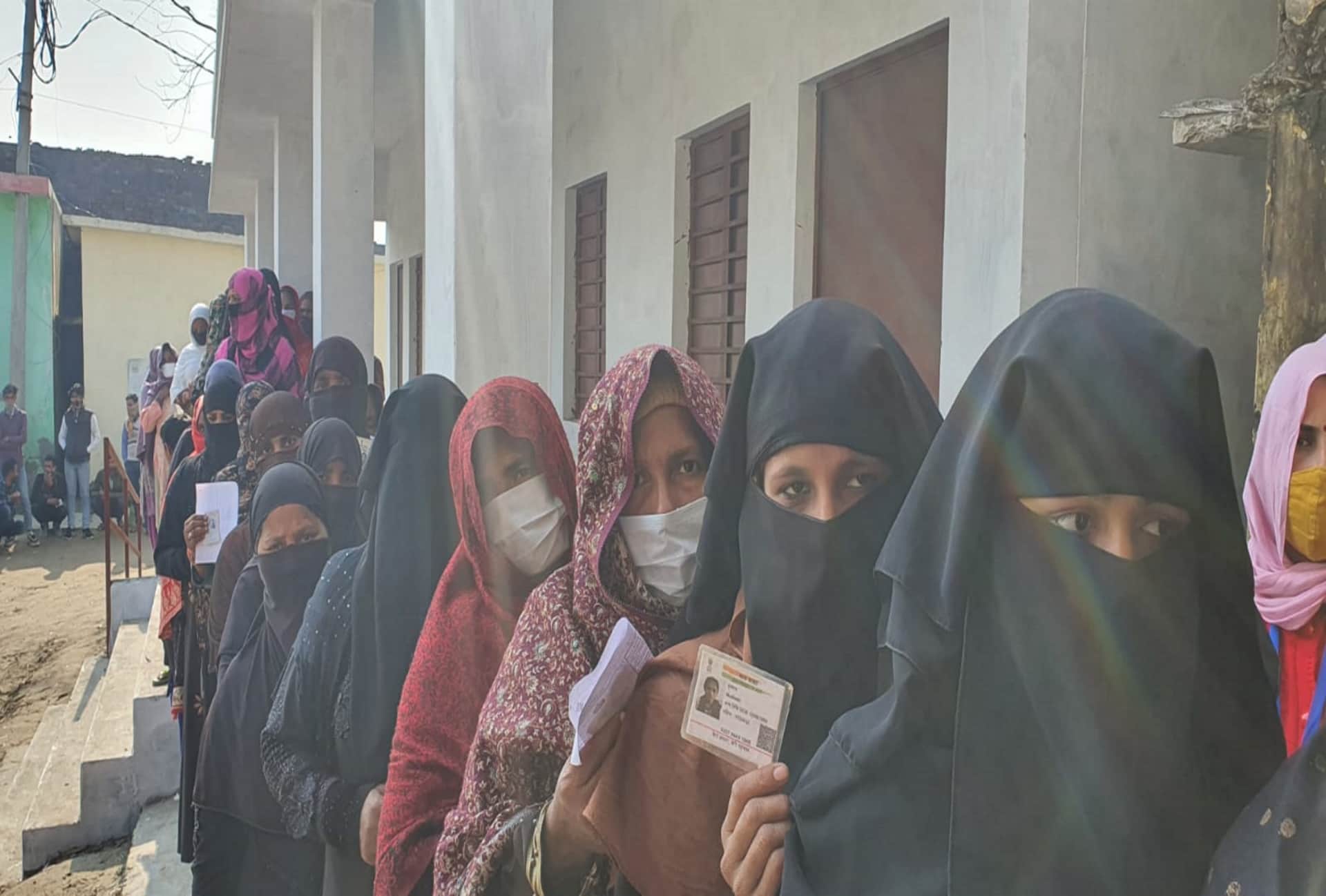 Uttarakhand Election 2022: Enthusiasm seems in women, see photos