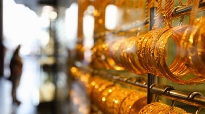 Gold Price: 60 हजार के पार पहुंचा सोना, चिंता में ग्राहक, चांदी की भी ऊंची छलांग प्रतीकात्मक तस्वीर