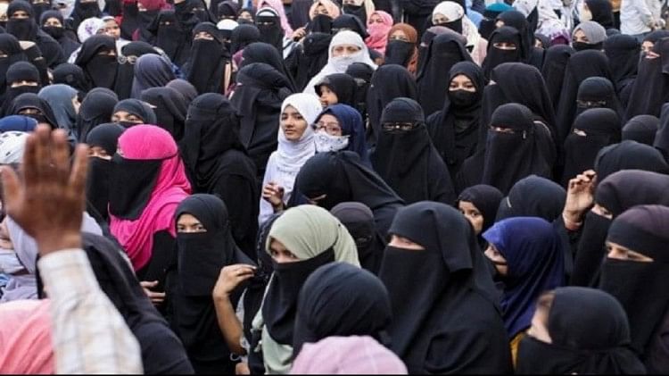 Supreme Court Case Hearing Today On Karnataka Hijab Ban Controversy ...