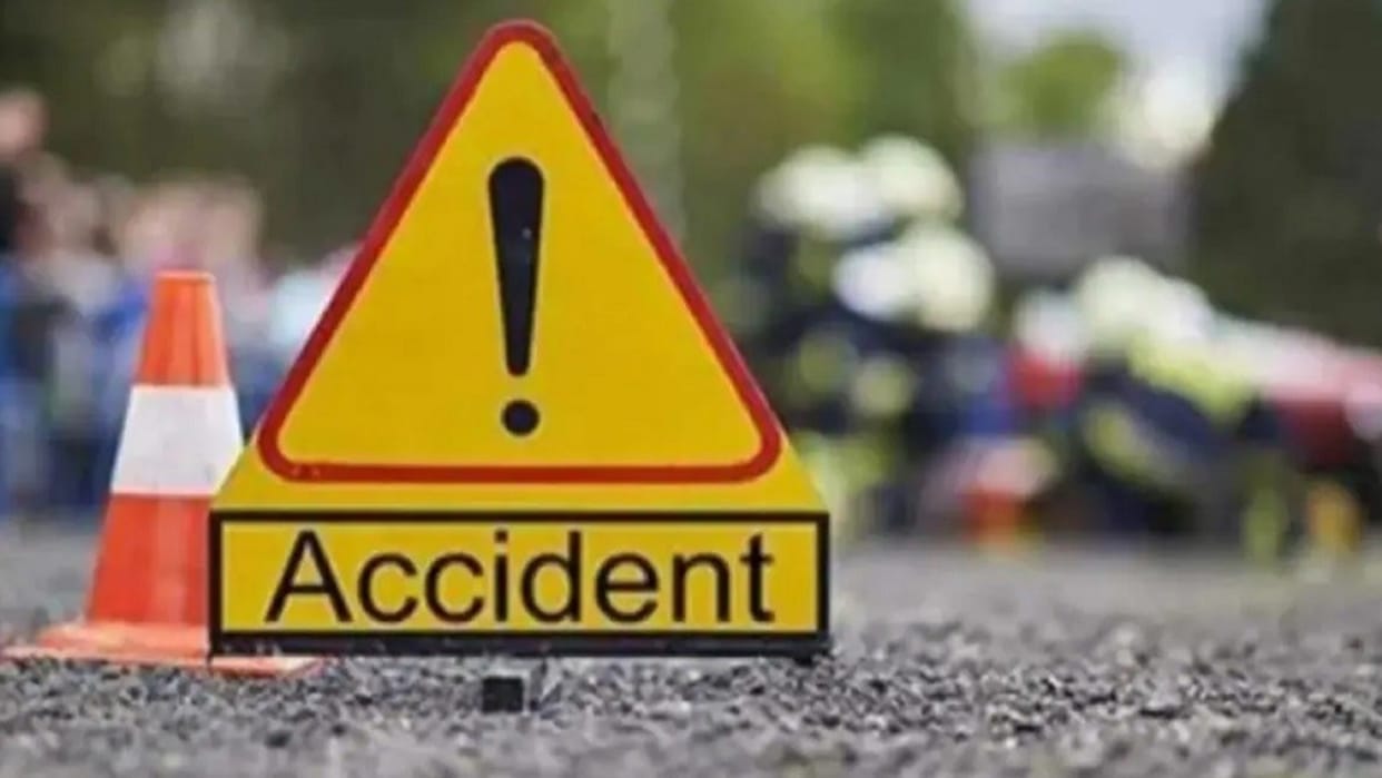 Four died in an accident in thana imaliya in Sitapur.
