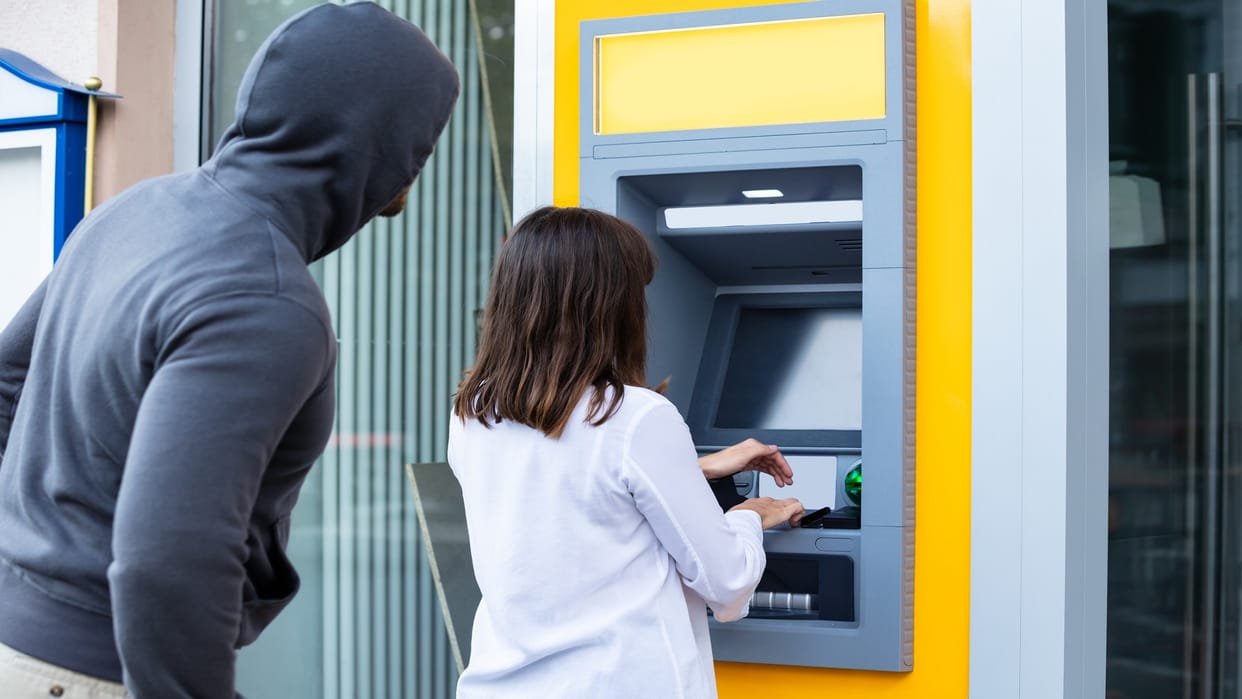Two miscreants arrested for stealing cash from ATM