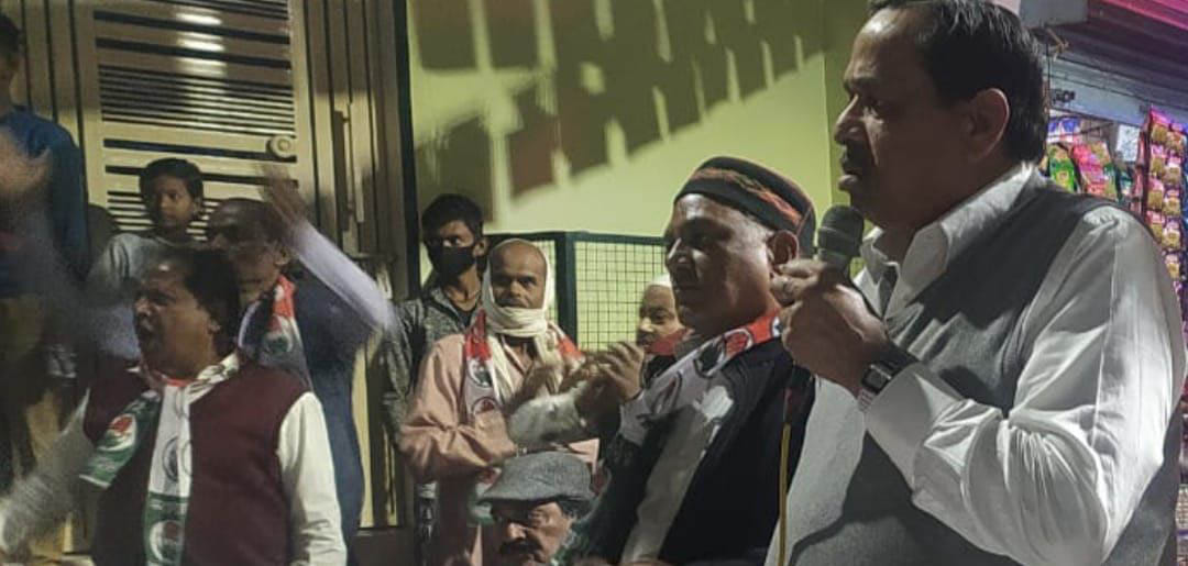 Congress does not do politics of casteism and hate
