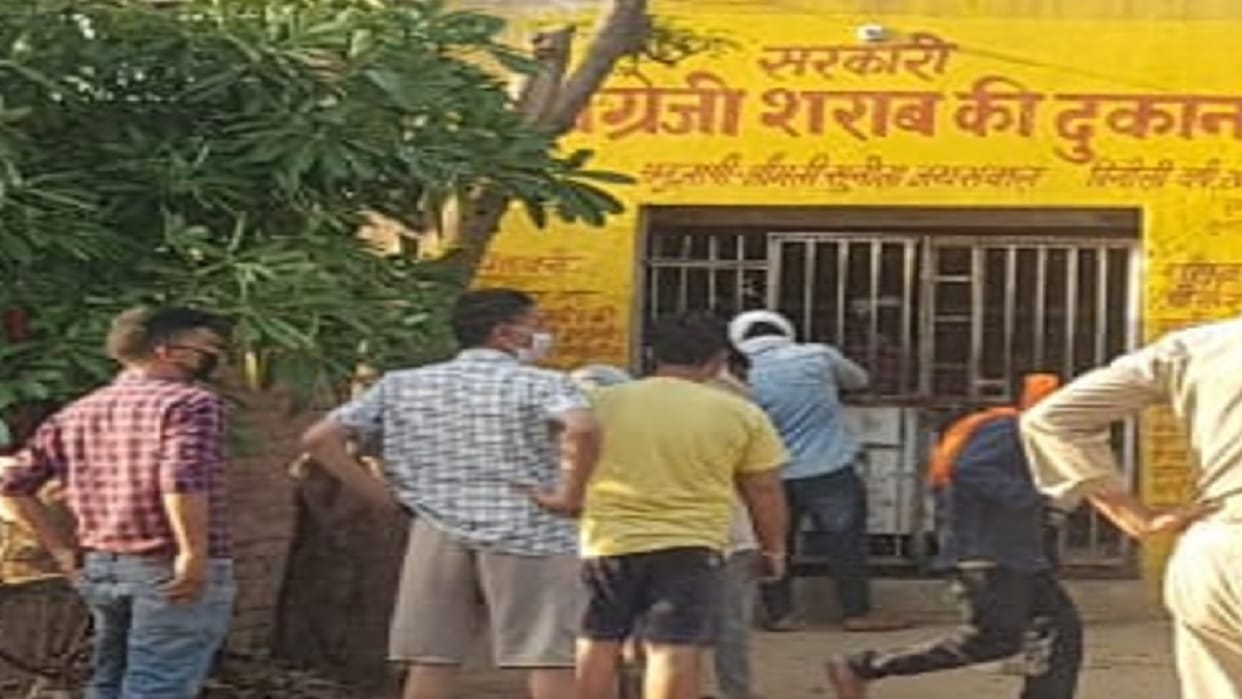 Exclusive:18 thousand bottles more liquor were consumed in the election week in Baghpat