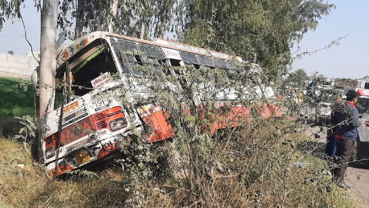 Two private buses collided in Panipat of Haryana 25 injured