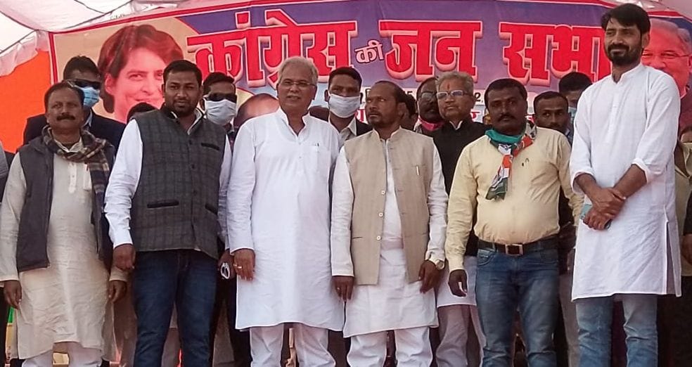 fathepur news,Made lakhpati by buying cow dung from farmers: Bhupesh Baghel