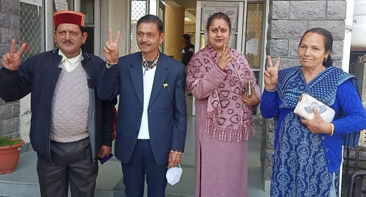 No-confidence motion passed, President-Vice President of nagar parishad Jogindernagar snatched away